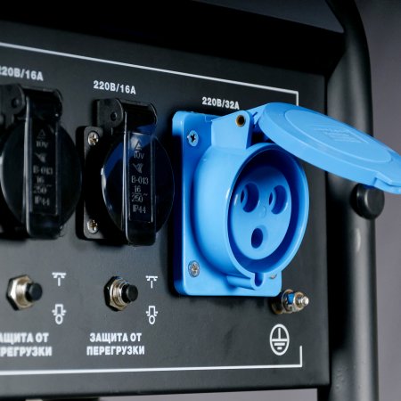 Бензиновый генератор с электростартером и коннектором автоматики FUBAG BS 7500 A ES в Нижнем Новгороде фото